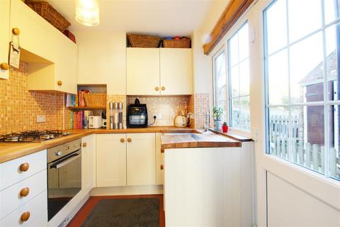 2 bedroom house for sale - New Road, Northchurch, Berkhamsted