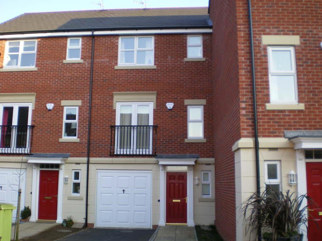 Davies Close, Market Harborough 3 bed terraced house to rent £1,050