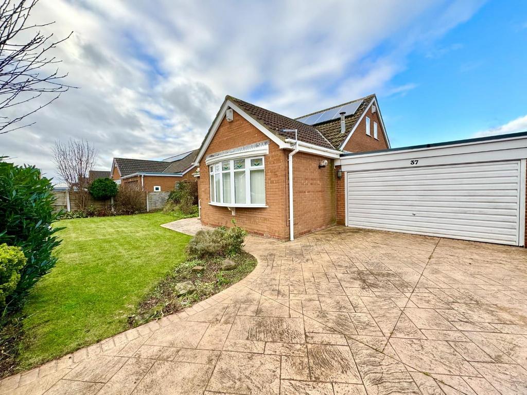 Knaresborough Avenue, MartonInCleveland, Middlesbrough 3 bed detached
