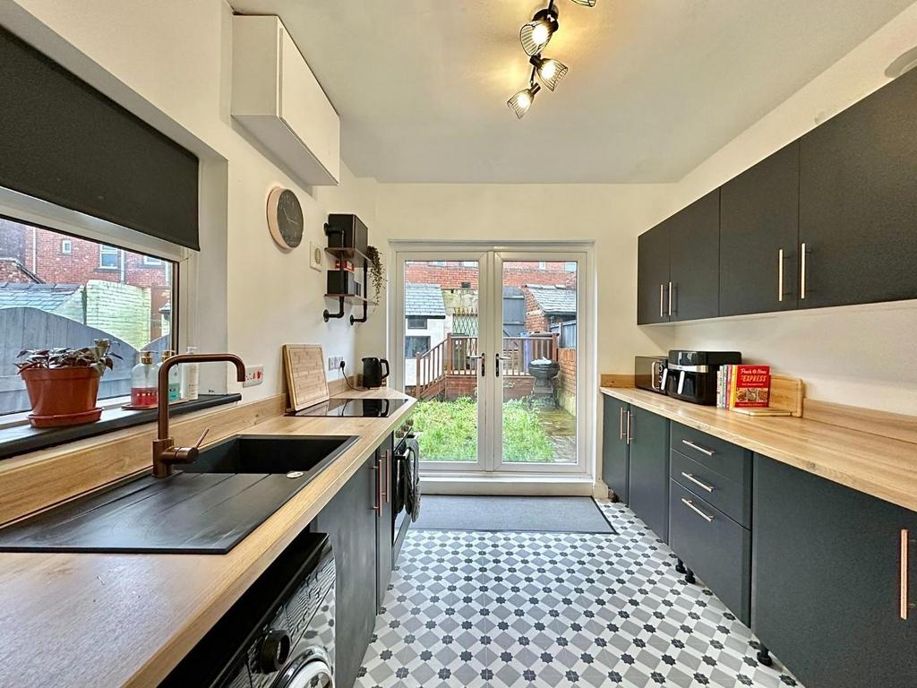 Blenheim Road, Barnsley 2 bed terraced house for sale £150,000