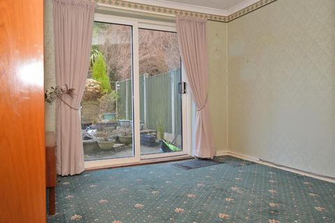 13 Claytons Close, Springhead, Oldham, OL4 4NT