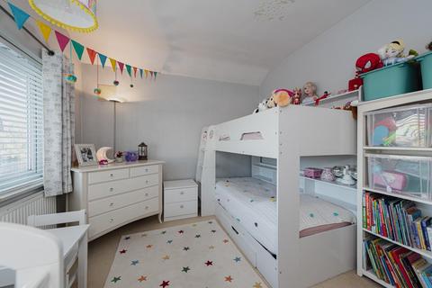 158 Station Avenue, Epsom, KT19 9UG