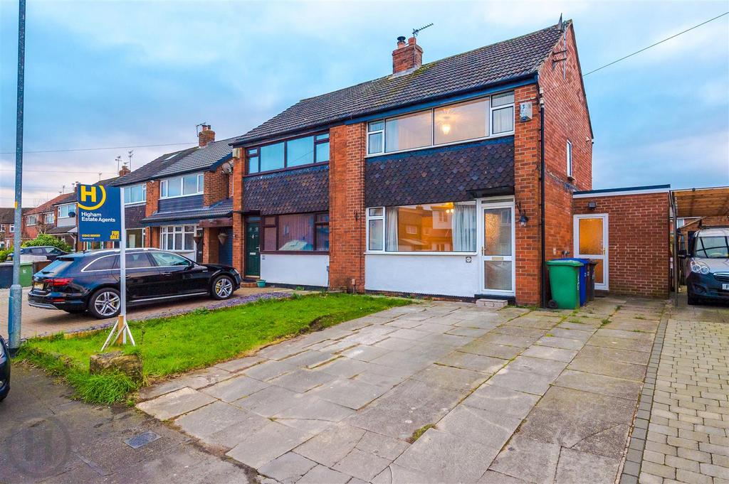 Brook Drive, Astley, Manchester 2 bed semidetached house £230,000