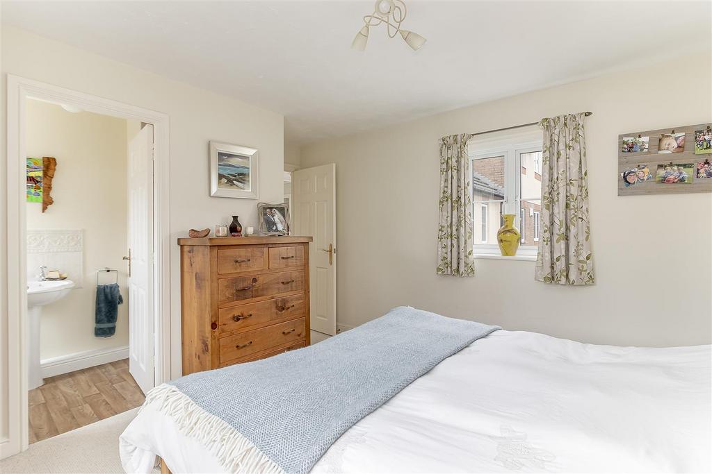 Master Bedroom - C.jpg