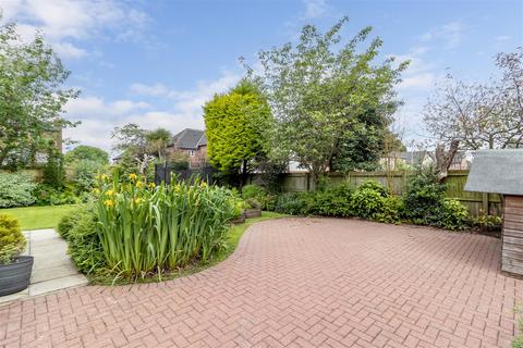 45 Acorn Way, Pool In Wharfedale, Otley, LS21 1TY