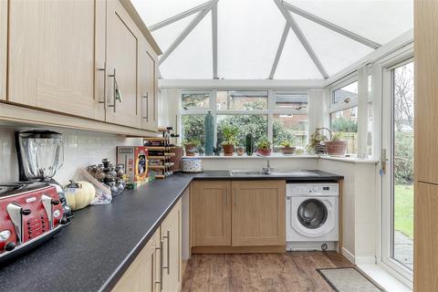 45 Acorn Way, Pool In Wharfedale, Otley, LS21 1TY