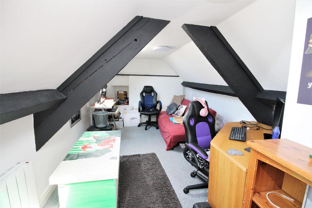 Top bedroom