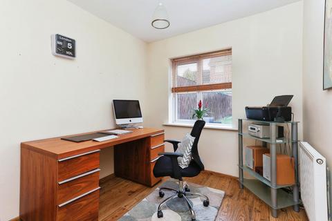 8 Richmond Drive, Sutton Coldfield, B75 7NU