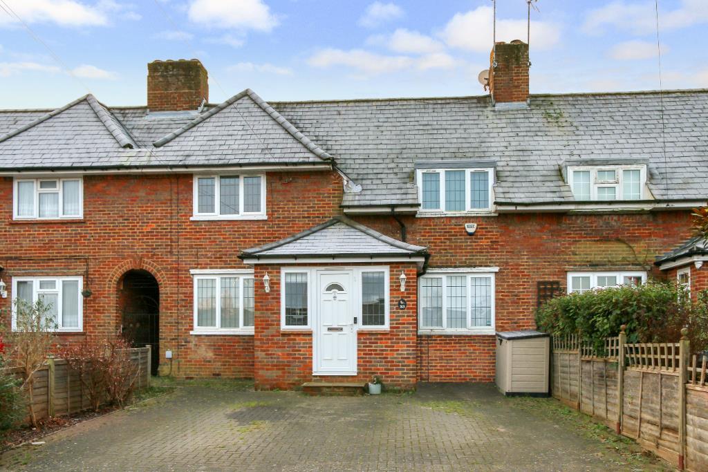 North Avenue, Shenley 3 bed terraced house for sale £700,000