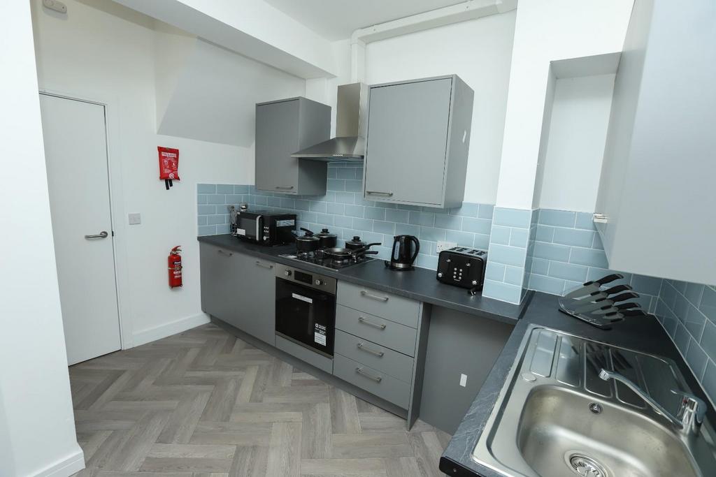 Wellesley Road, Middlesbrough 5 bed terraced house to rent £498 pcm