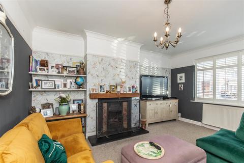 53 Cranleigh Road, Worthing, BN14 7QW