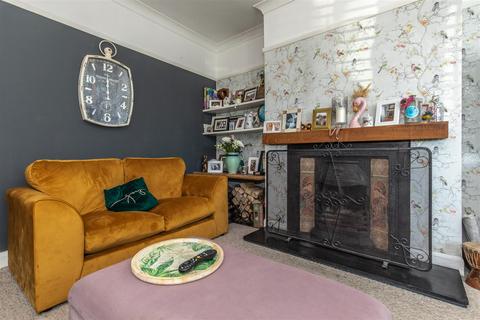 53 Cranleigh Road, Worthing, BN14 7QW