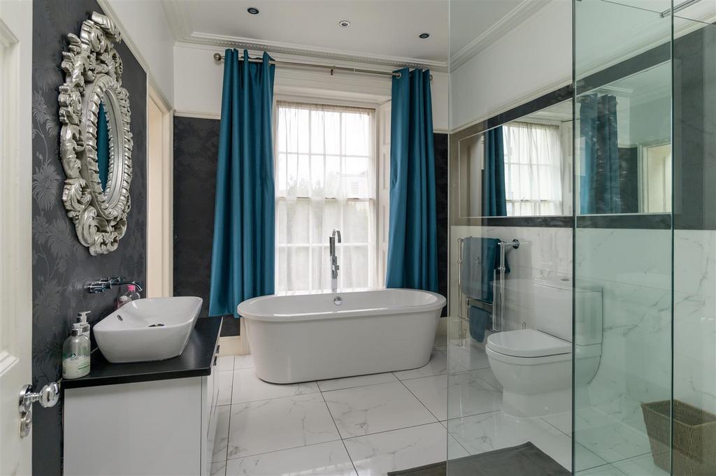 12 Buckingham Vale-25.jpg