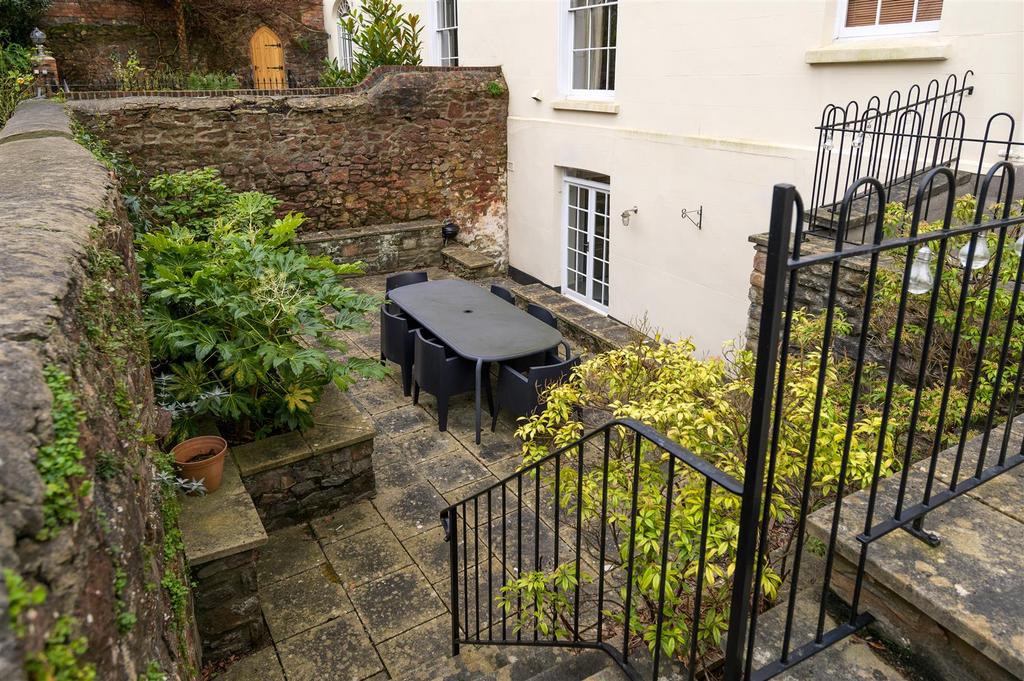 12 Buckingham Vale-7.jpg