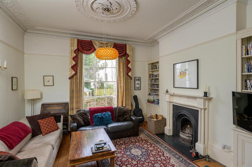 12 Buckingham Vale-12.jpg