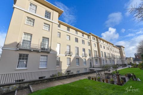 2 bedroom apartment for sale, *CHAIN FREE* Brigstocke Terrace, Ryde