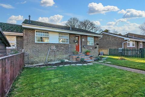 2 bedroom bungalow for sale, Pound Mead, Ryde, PO33 3HH