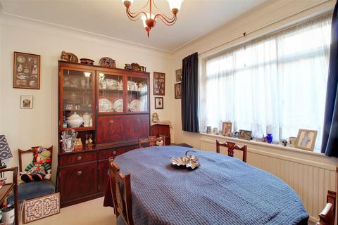 3 bedroom chalet for sale, Georges Wood Road, Brookmans Park AL9