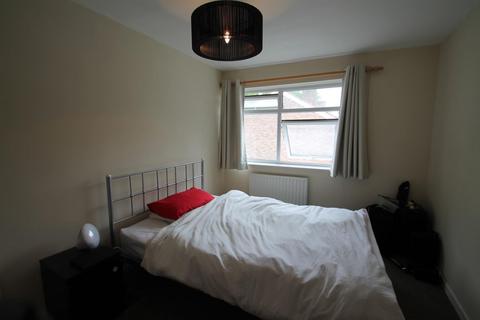 3 bedroom terraced house to rent - Malt Close, Harborne, Birmingham