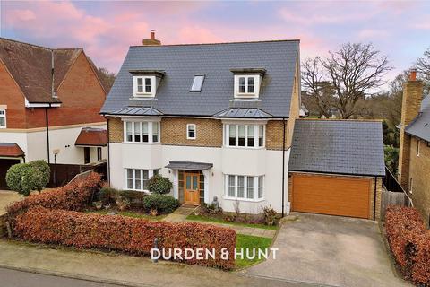5 bedroom detached house for sale, High Road, Chigwell