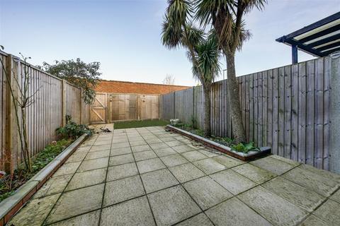 2 bedroom terraced house for sale - Pevensey Close, Osterley