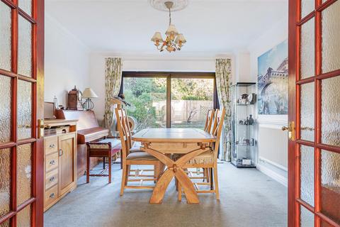 The Farthings Marlowe Way, Royal Wootton Bassett, Swindon, SN4 8LG