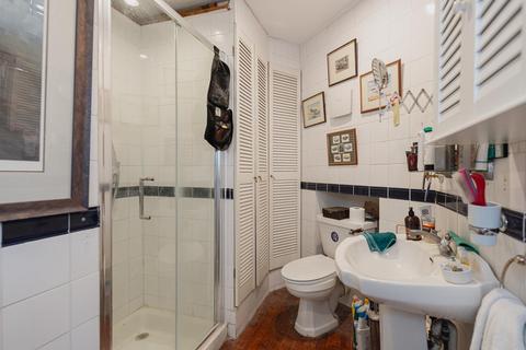 6 West Hill, Epsom, KT19 8HR