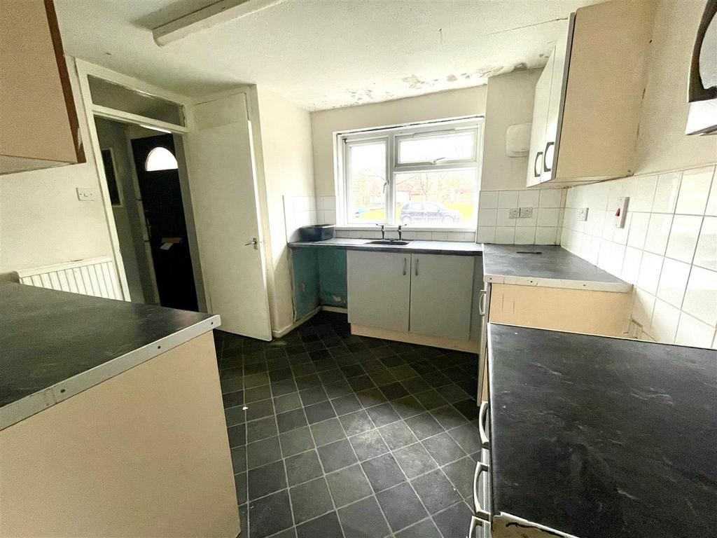 Galahad Close, Andover 3 bed terraced house for sale - £180,000