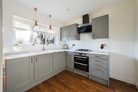 30 Burnet Grove, Epsom, KT19 8HU