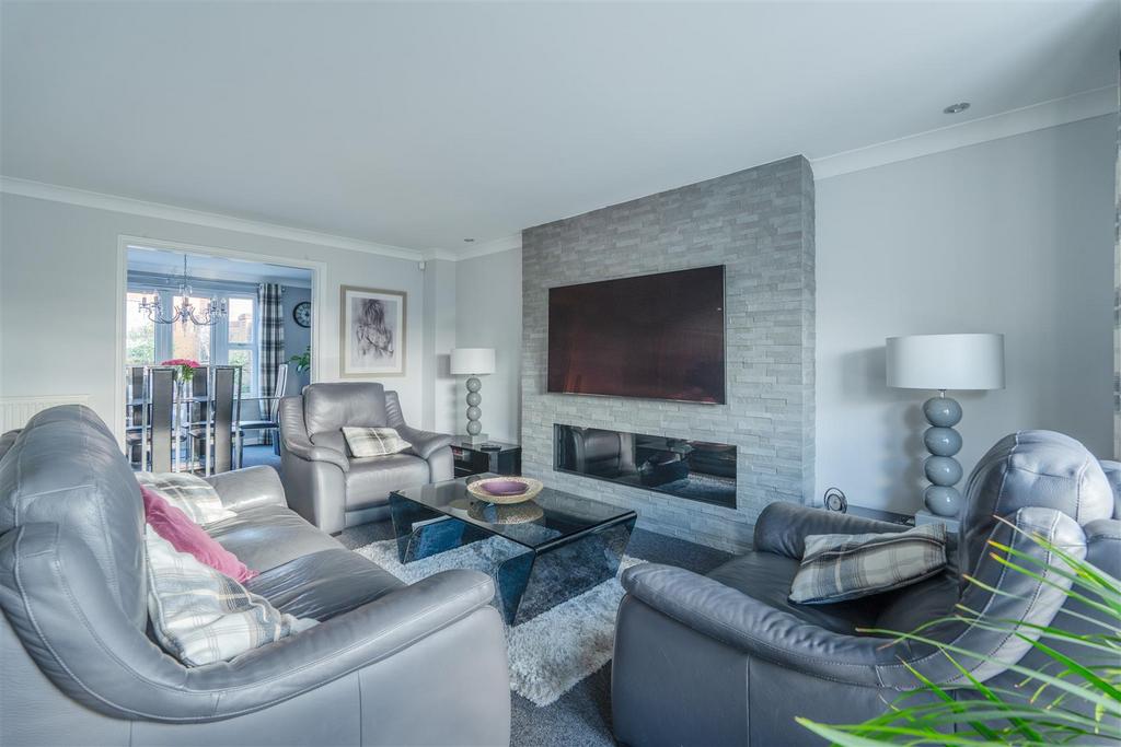 Francis Way, Bridgeyate, Bristol 4 bed detached house for sale £650,000