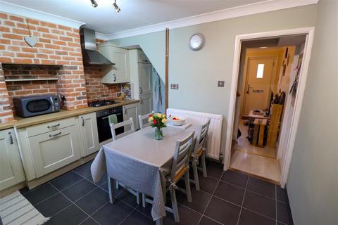 8 Ferry Lane, Wouldham, Rochester, ME1 3UU
