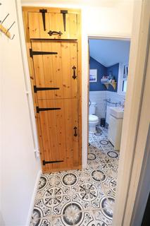 8 Ferry Lane, Wouldham, Rochester, ME1 3UU