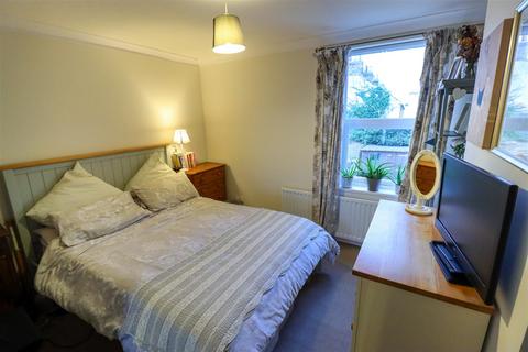 8 Ferry Lane, Wouldham, Rochester, ME1 3UU