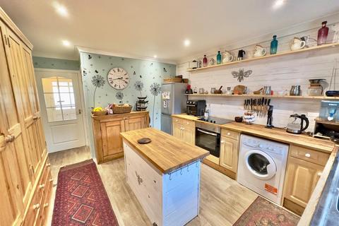 3 bedroom mews for sale, Totland Bay, Isle of Wight