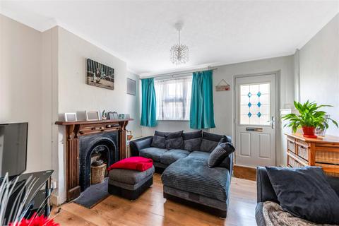 2 bedroom terraced house for sale, Station Road, Borough Green