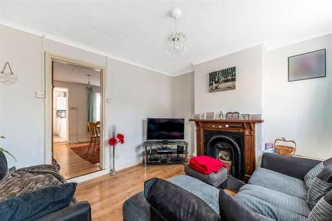 2 bedroom terraced house for sale, Station Road, Borough Green