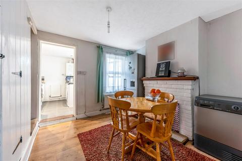 2 bedroom terraced house for sale, Station Road, Borough Green