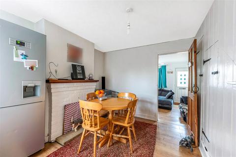 2 bedroom terraced house for sale, Station Road, Borough Green