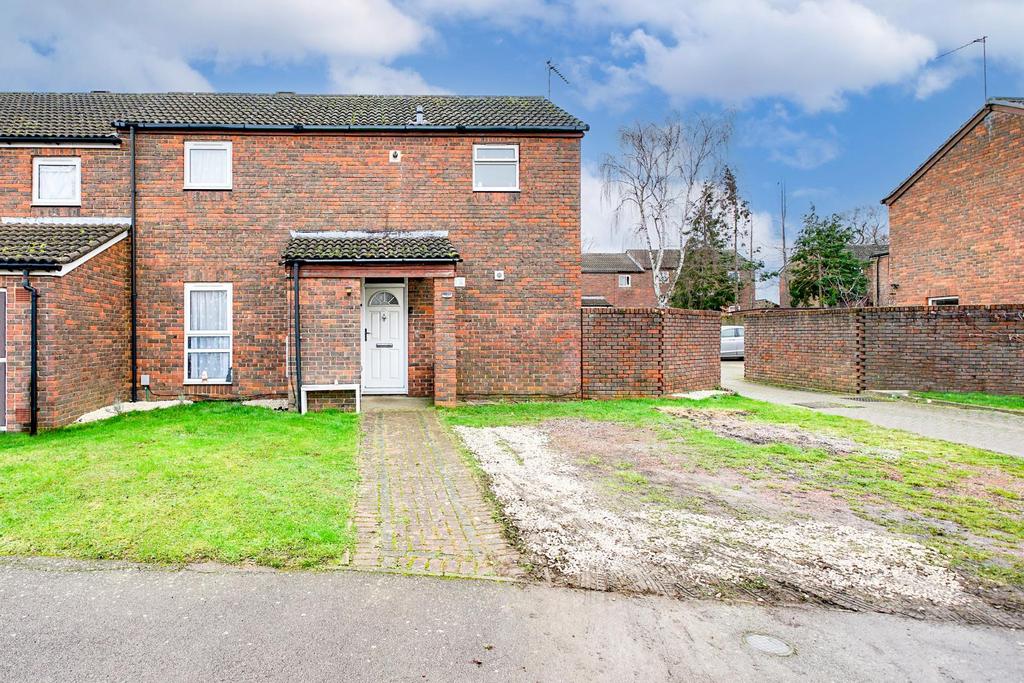 Meadow Way, Leighton Buzzard 3 bed end of terrace house for sale £285,000