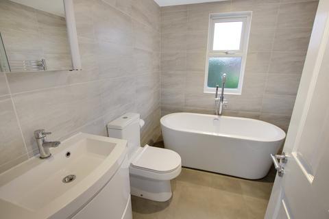 7 Bluebell Close, East Grinstead, RH19 1RS