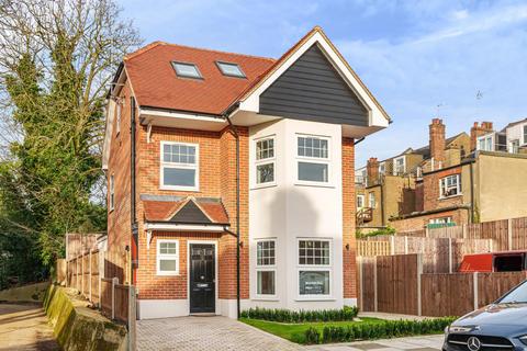 3 bedroom detached house for sale, Eversleigh Road, London