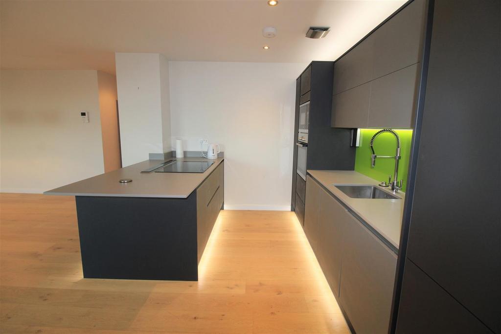 Kitchen....jpg