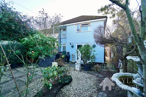 4 bedroom semi-detached house for sale, Dovercourt, Harwich