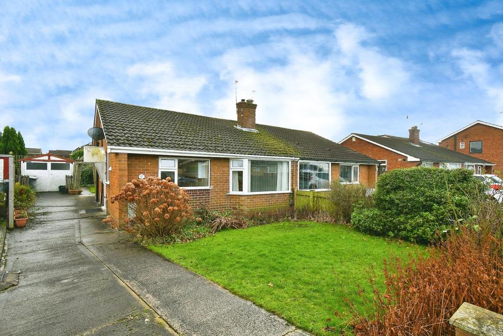Crossways, York 2 bed semidetached bungalow for sale £245,000