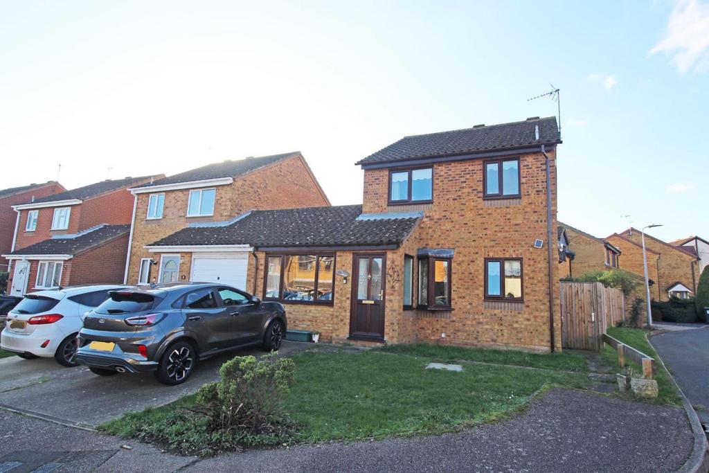 Boxfield Green, Stevenage 3 bed link detached house for sale £425,000