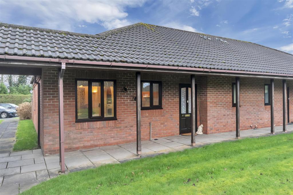 Twmpath Lane, Gobowen, Oswestry 1 bed semidetached bungalow for sale
