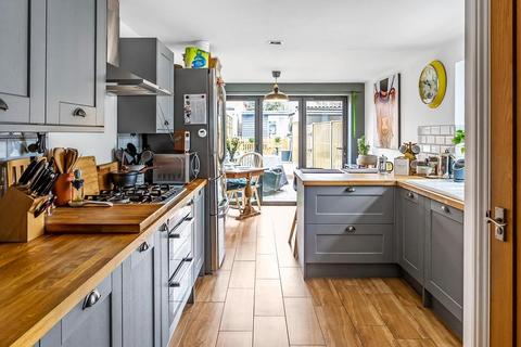 231 Kingston Road, Leatherhead, KT22 7PE