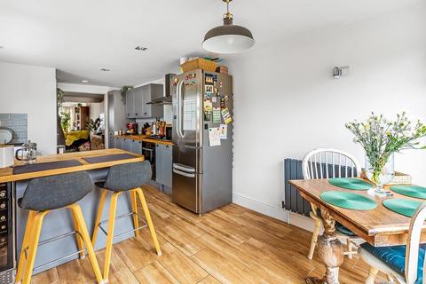 231 Kingston Road, Leatherhead, KT22 7PE