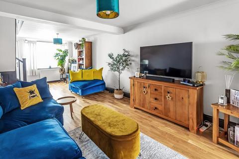 231 Kingston Road, Leatherhead, KT22 7PE