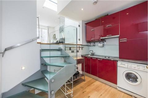 Studio to rent, Ennismore Gardens, South Kensington, SW7